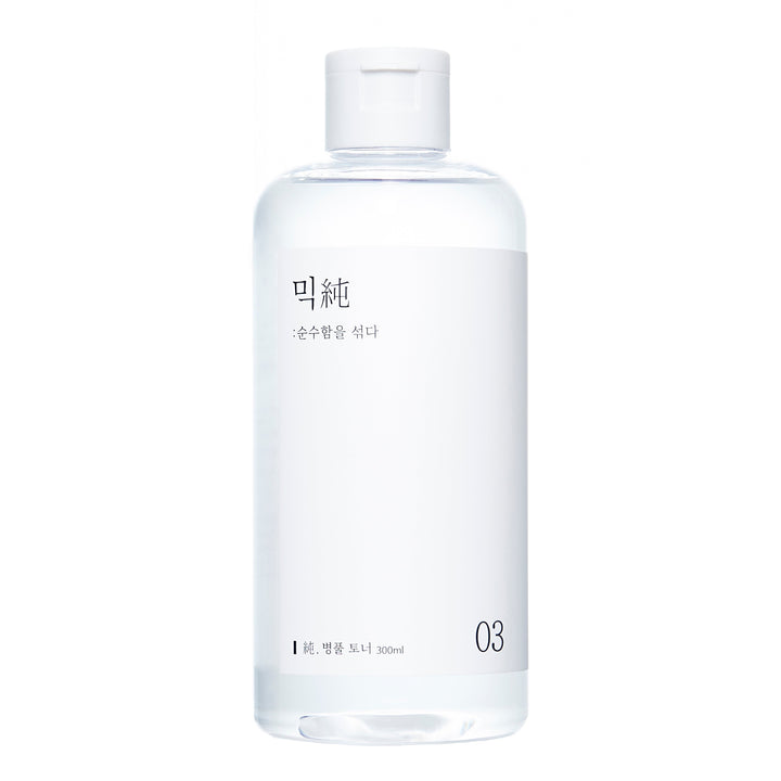 Mixsoon Centella Asiatica Toner 300ml bottle with label featuring product name and description, designed for soothing and hydrating sensitive, acne-prone skin. 