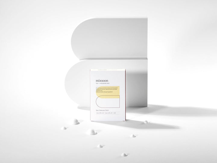 mixsoon Spot Clean Care Patch 84ea – Invisible acne care patches in two sizes (10mm and 12mm) that conceal blemishes, promote faster healing, and protect against water and bacteria. 
