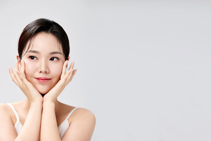mixsoon Spot Clean Care Patch 84ea – Invisible acne care patches in two sizes (10mm and 12mm) that conceal blemishes, promote faster healing, and protect against water and bacteria. 