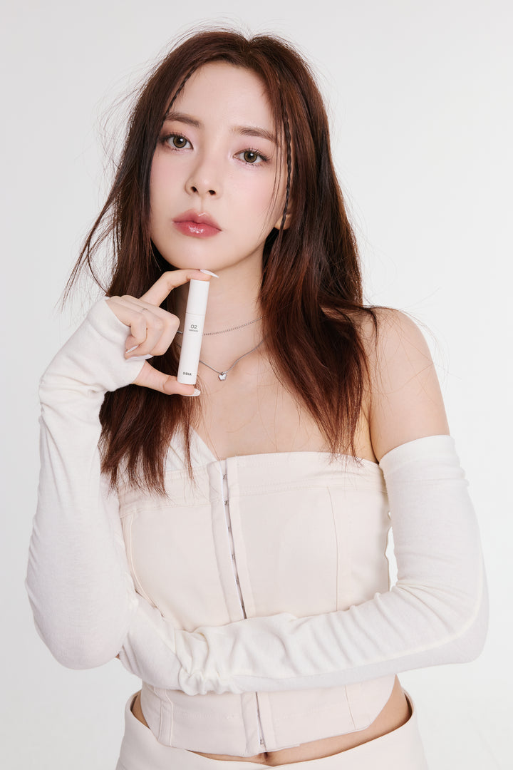 BBIA Glow Lip Tint 05 Vin Chaud 3.2g – Deep cherry red lip tint with a glossy finish, providing long-lasting color and hydration. 