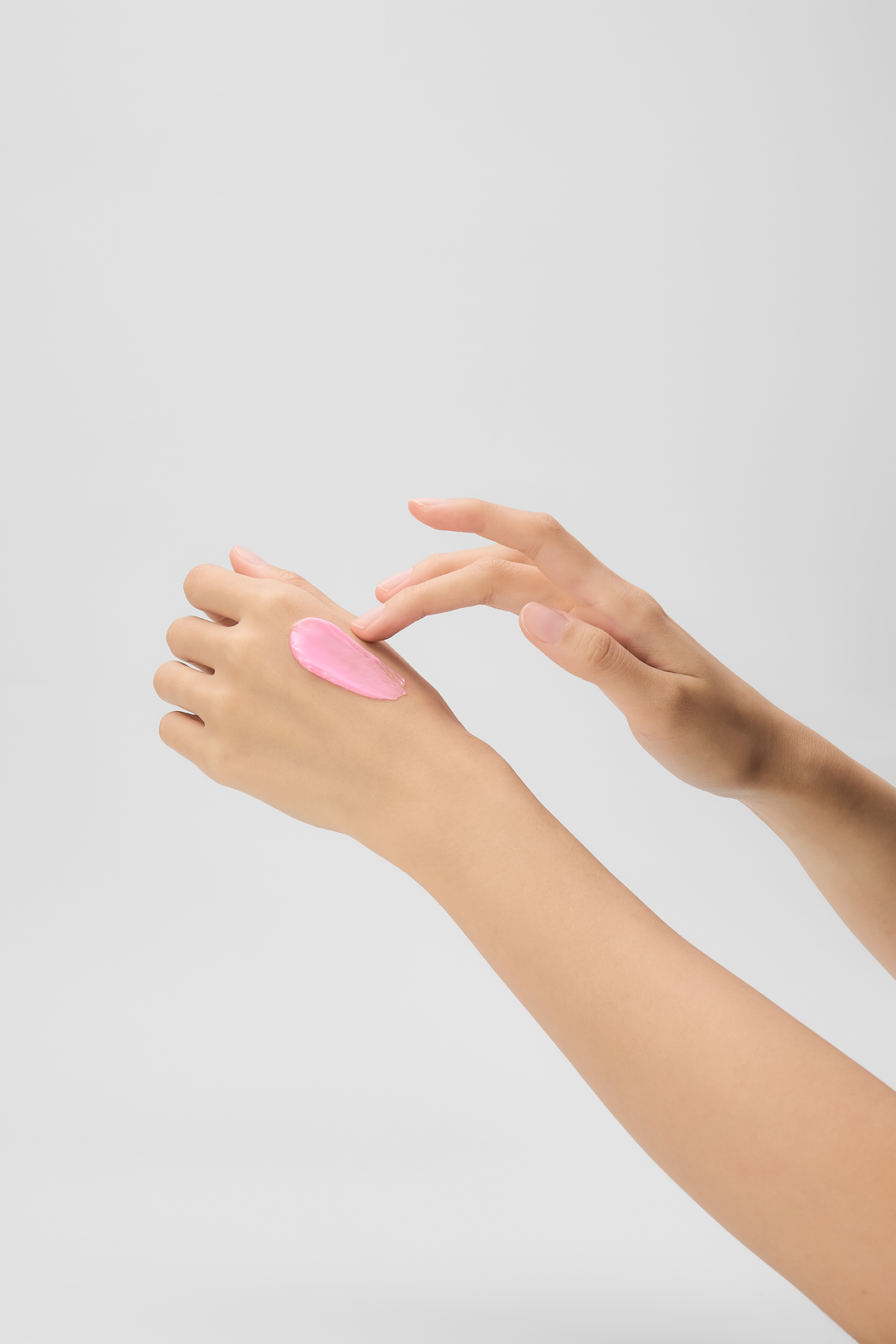 Dr.Melaxin Cemenrete Cyano Pink Spicule Cream 50ml – a pink spicule cream enriched with Vitamin B12, niacinamide, and hyaluronic acid to hydrate, brighten, and restore skin elasticity, promoting a youthful complexion. 